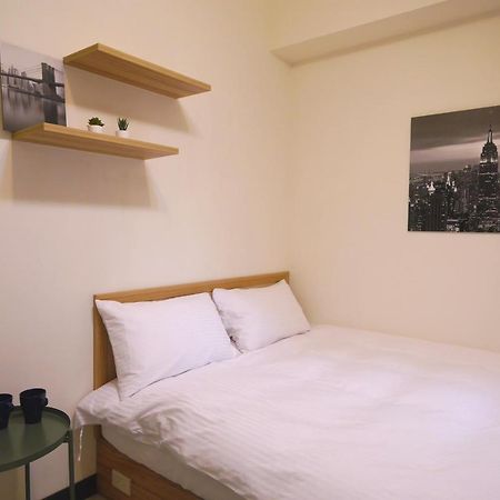 Traveler No. 3 Apartment Taichung Bagian luar foto