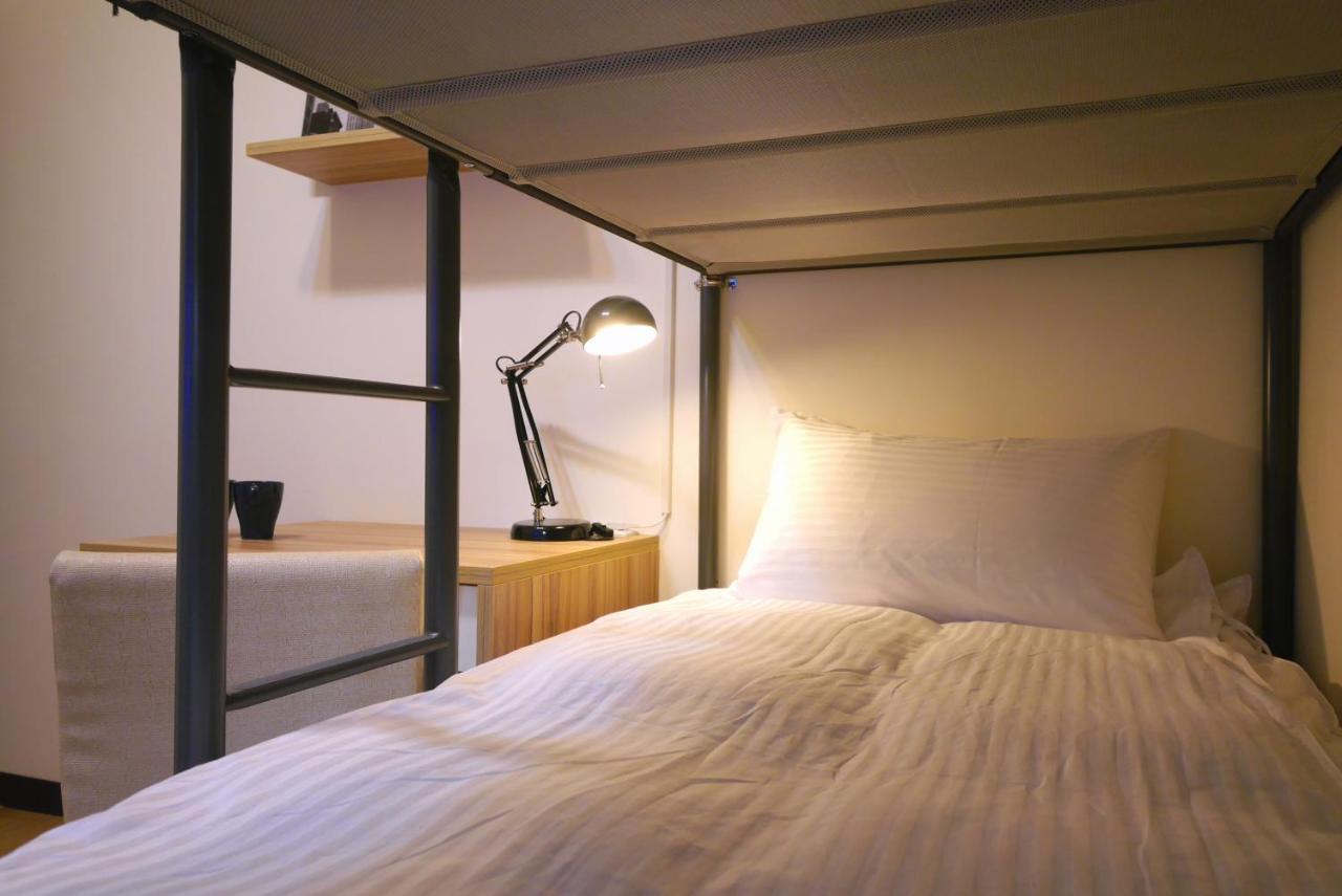 Traveler No. 3 Apartment Taichung Bagian luar foto