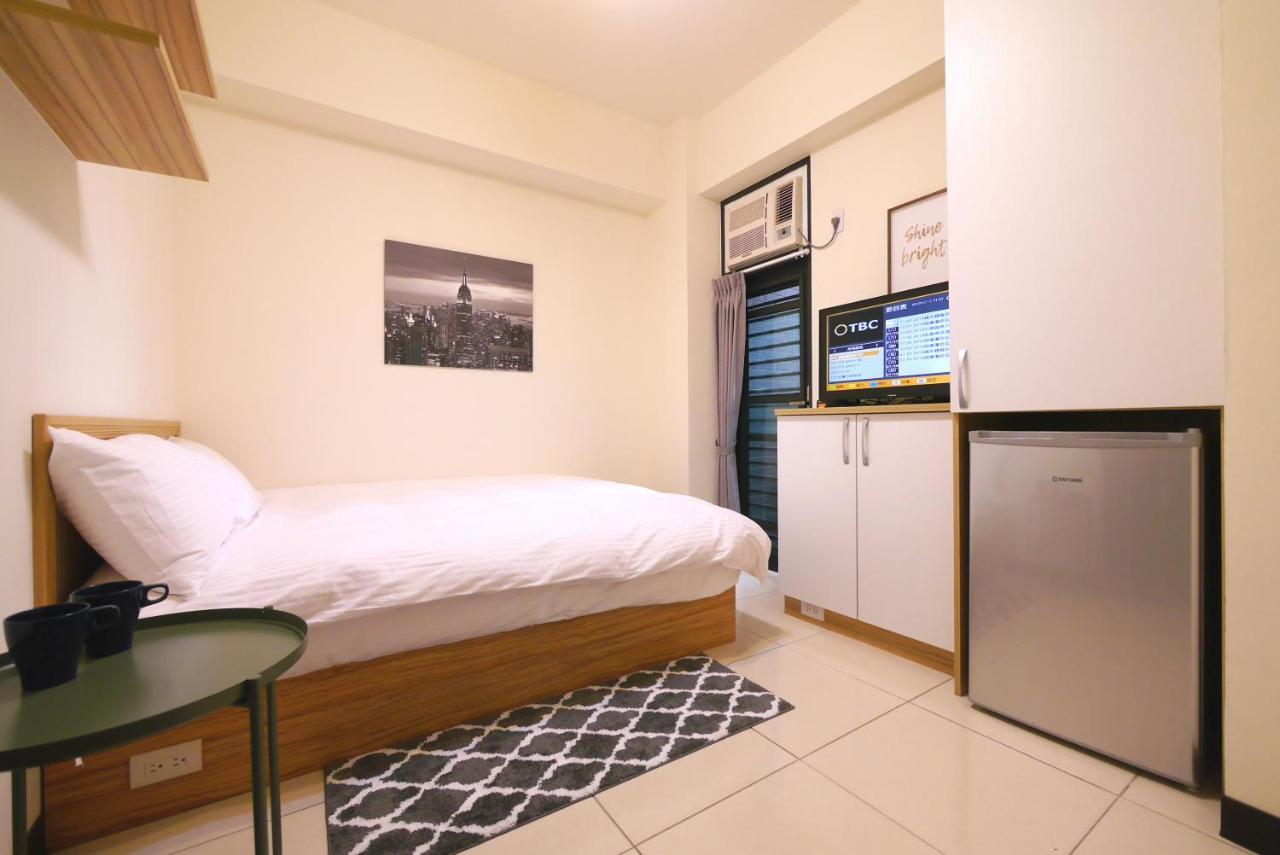 Traveler No. 3 Apartment Taichung Bagian luar foto