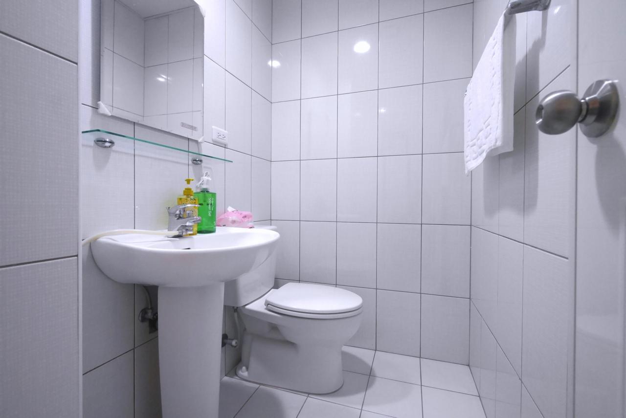 Traveler No. 3 Apartment Taichung Bagian luar foto