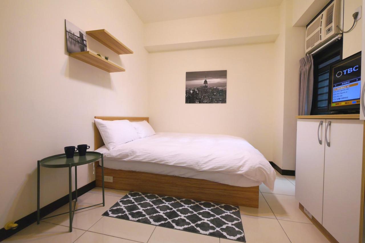Traveler No. 3 Apartment Taichung Bagian luar foto